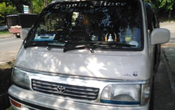 Toyota Dolphin HIACE Super Long LH123