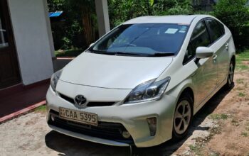 Toyota Prius Hybrid 2014