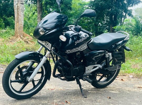 Bajaj Pulsar 180CC 2005