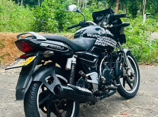 Bajaj Pulsar 180CC 2005