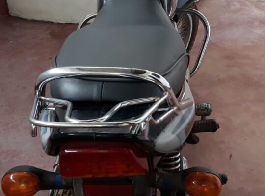 Bajaj CT100