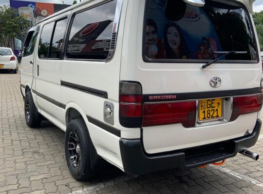 Toyota Hiace Super Custom 1995