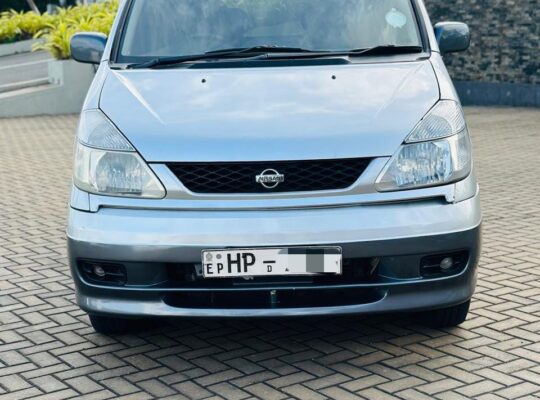 Nissan Serena 2001