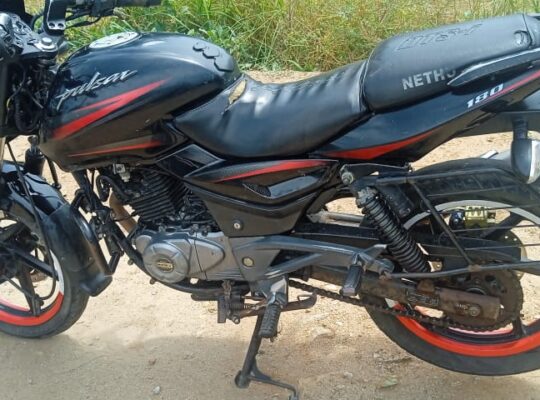 Bajaj Pulsar 180CC 2017