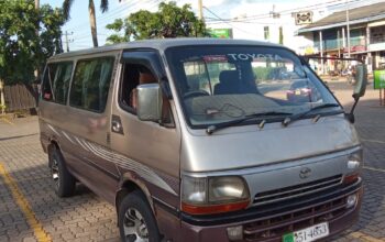 Toyota Hiace Super Custom LH 113