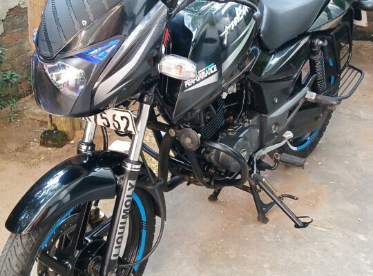 Bajaj Pulsar 150 CC