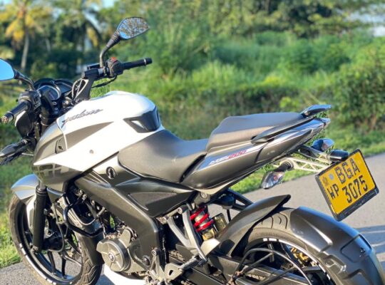 Bajaj Pulsar NS 200