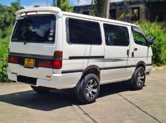 Toyota Hiace Super Custom GL 1999