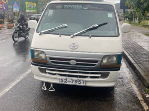 Toyota Hiace Super Custom