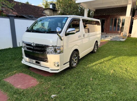 Toyota Hiace KDH 201 Dark Prime 2015