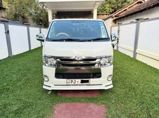 Toyota Hiace KDH 201 Dark Prime 2015