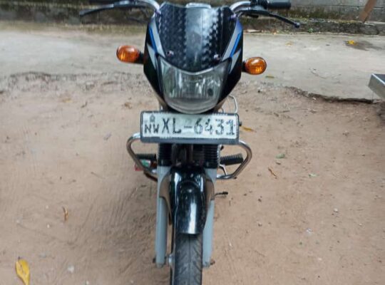 Bajaj CT100