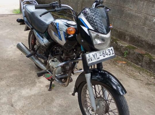 Bajaj CT100