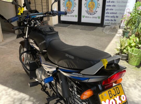 Bajaj CT 100 2023