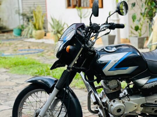 Bajaj CT100