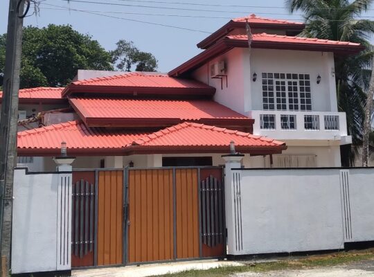 5 bedroom villa for sale in Hikkaduwa