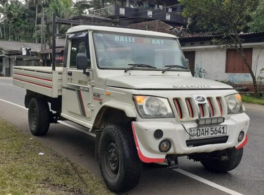 Mahindra Bolero Maxitruck Plus