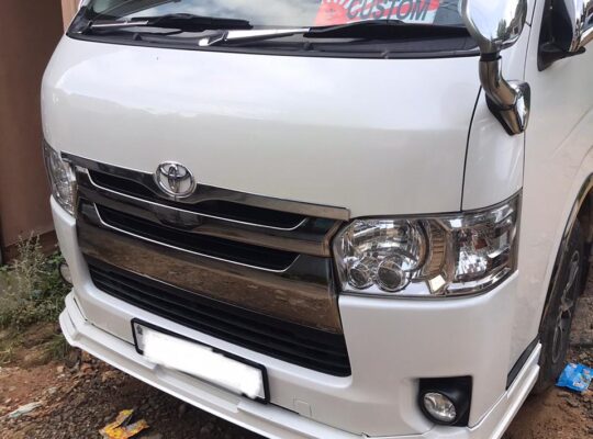 Toyota Hiace KDH 2017