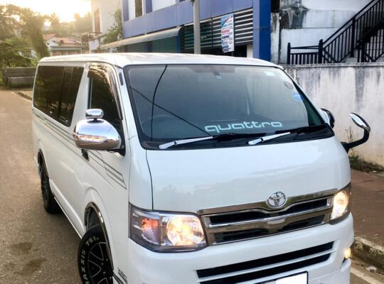 Toyota Hiace Super GL KDH 206 DX 2013