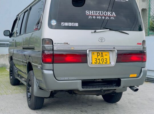 Toyota Hiace Super GL LH172