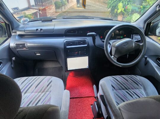 Toyota Noah CR 41 1997