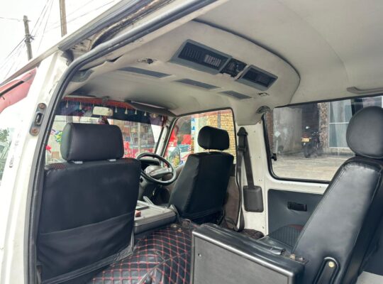 Nissan Caravan 1997