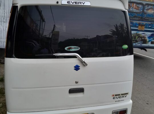 Suzuki Every 2013