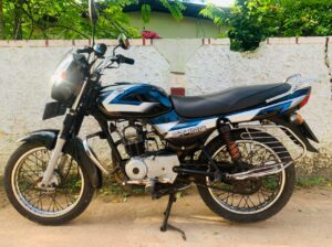 Bajaj CT 100 2013