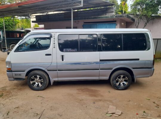 Toyota Hiace Dolphin Super GL LH 113 1991