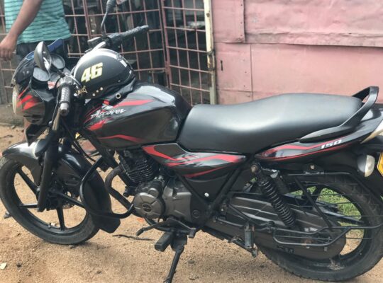 Bajaj Discover 150 CC