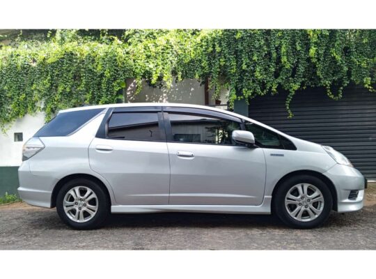 Honda Fit Shuttle GP2 2013