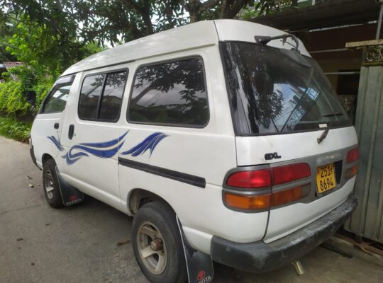 Toyota Loreto High Roof 1994