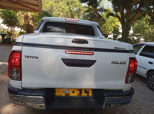 Toyota Hilux Double Cab 2016