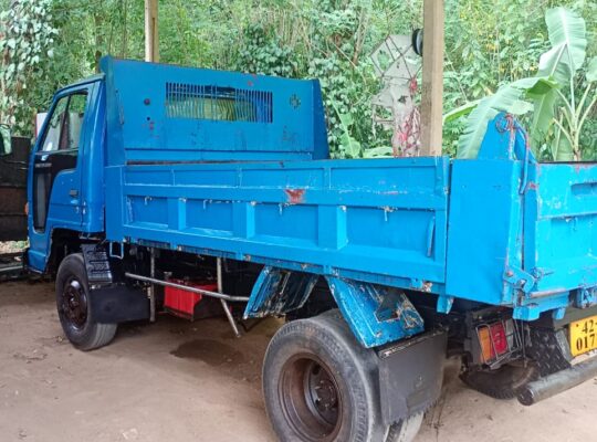 Isuzu Lorry 350 KS22 1982