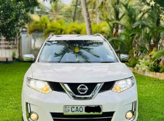 Nissan X-Trail Mode Premier 2015