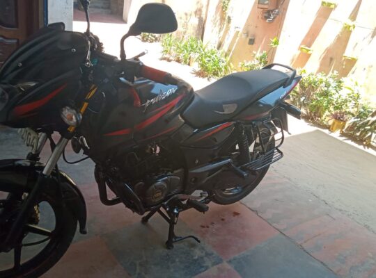 Bajaj Pulsar 150CC