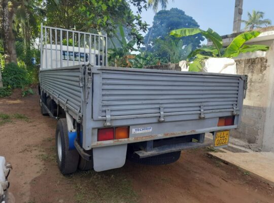 Mitsubishi Fuso 2013