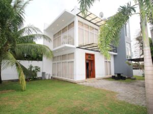 Modern House for sale in Piliyandala