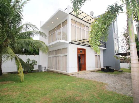 Modern House for sale in Piliyandala