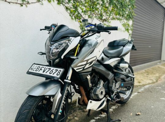 Bajaj Pulsar NS 200 CC