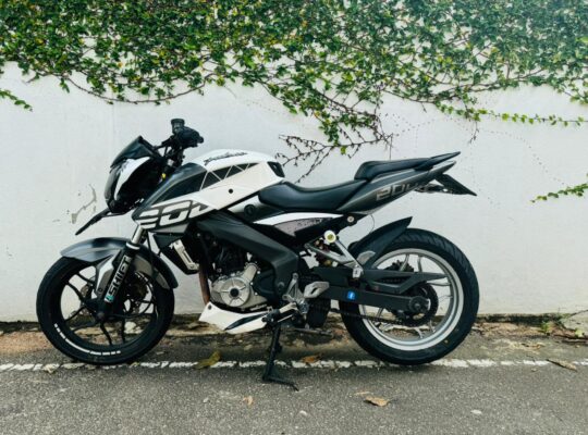 Bajaj Pulsar NS 200 CC