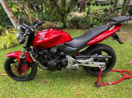 Honda Hornet 600 CC