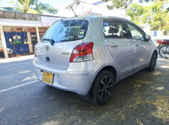 Toyota Vitz 2008