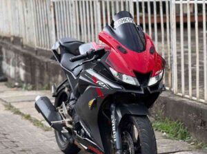 Yamaha R15