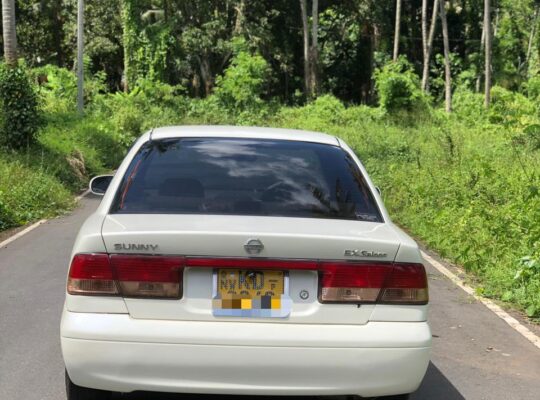 Nissan Sunny Ex Saloon 2002