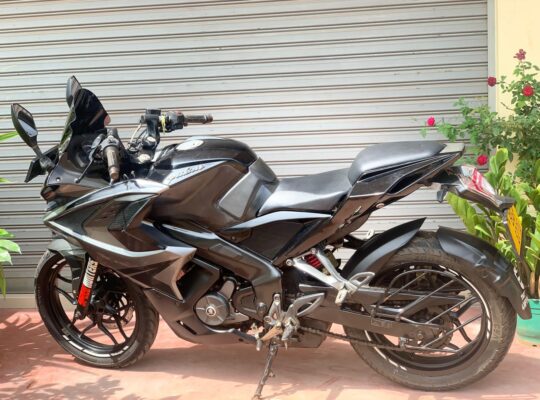 Bajaj Pulsar RS 200 CC BS4 2018