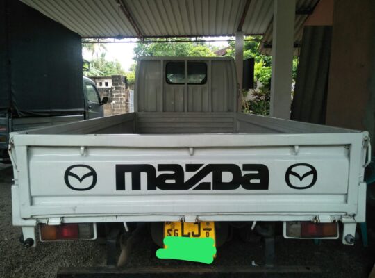 Mazda Titan lorry