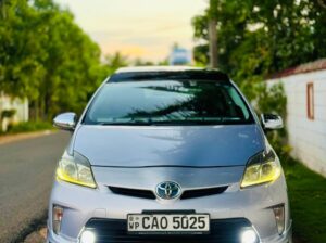 Toyota Prius G Touring 2012