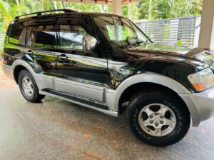 Mitsubishi Montero Jeep 2004