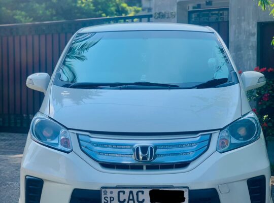 Honda Freed 2012